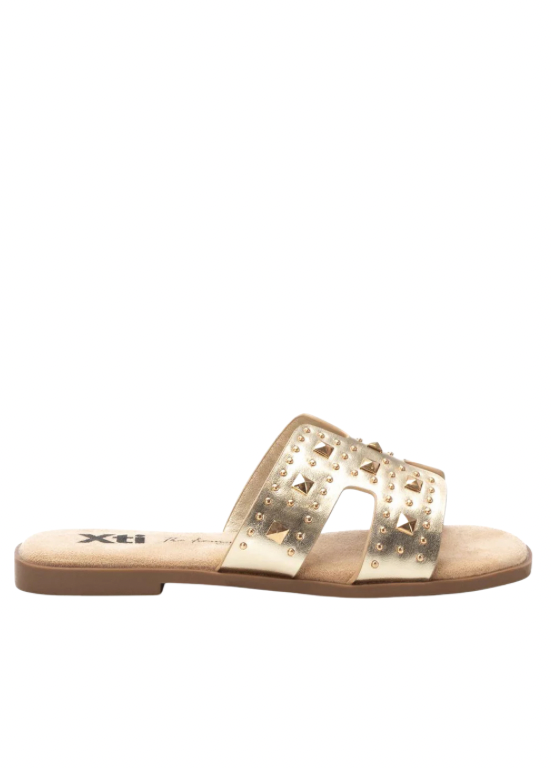 CHINELAS DOURADAS COM TACHAS - XTi