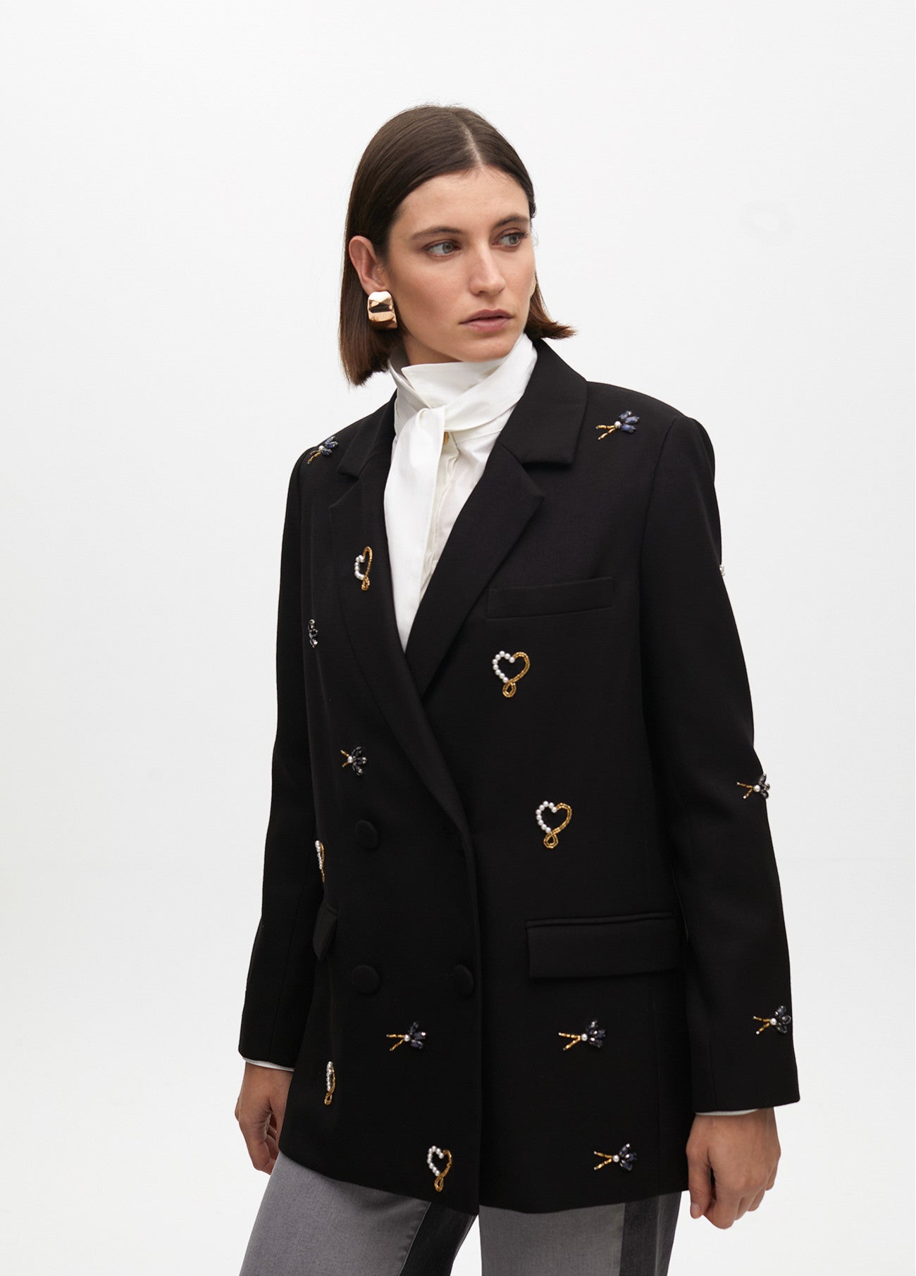 BLAZER BORDADO COM DETALHES DE JÓIAS - LOLA CASADEMUNT