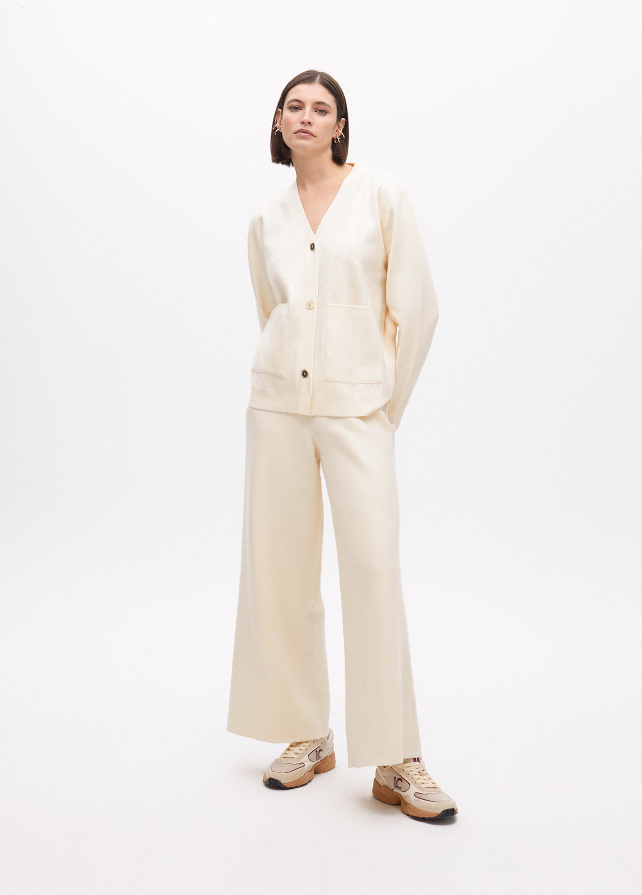 CARDIGAN DE MALHA DETALHE LANTEJOULAS - LOLA CASADEMUNT