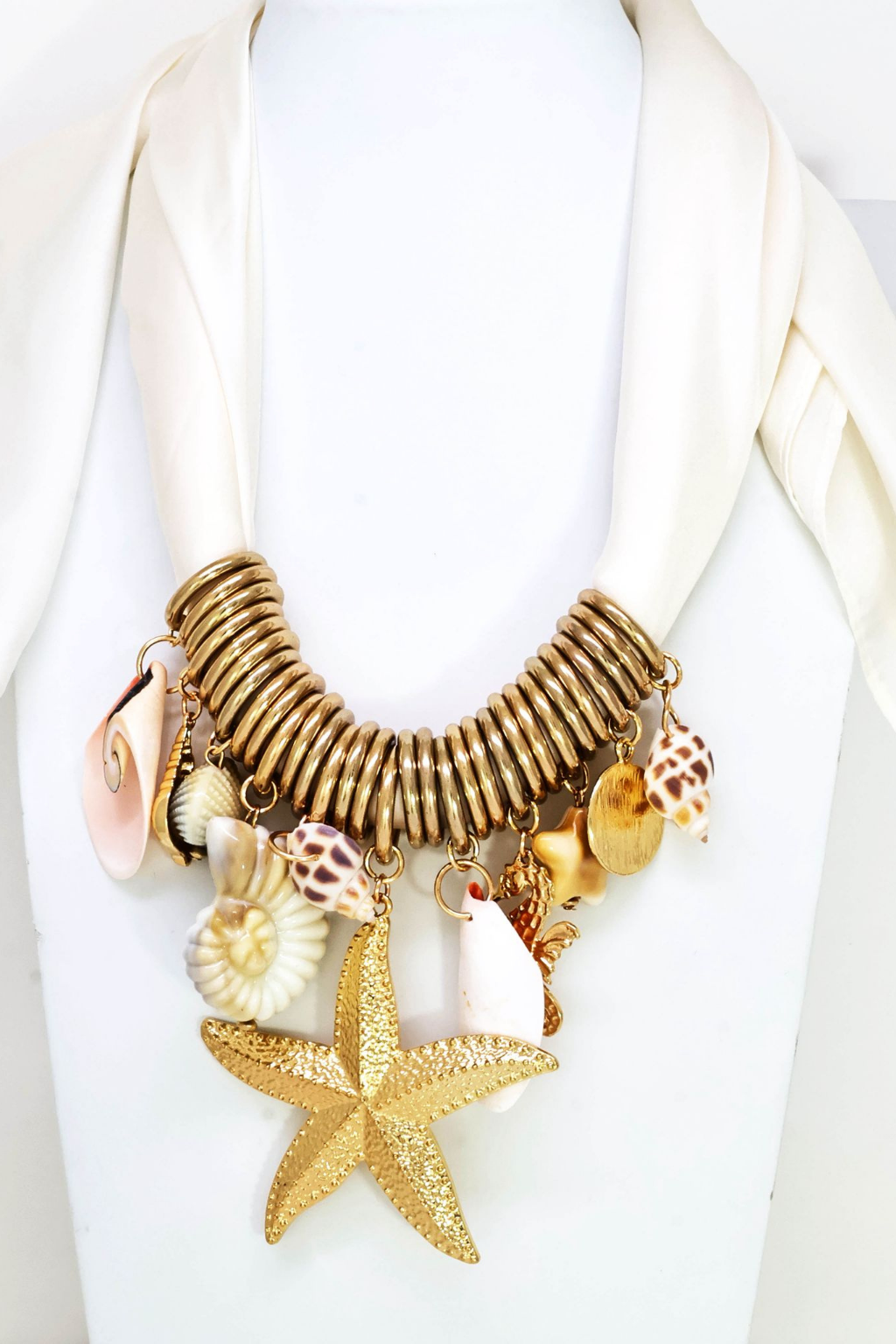 COLAR EM LENÇO COM PENDENTES MOTIVOS DO MAR - ALIBY